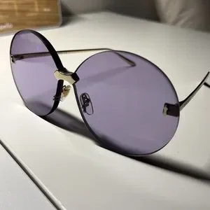 Gucci | Accessories | Gucci Round Frame Rimless Sunglasses  display picture 3
